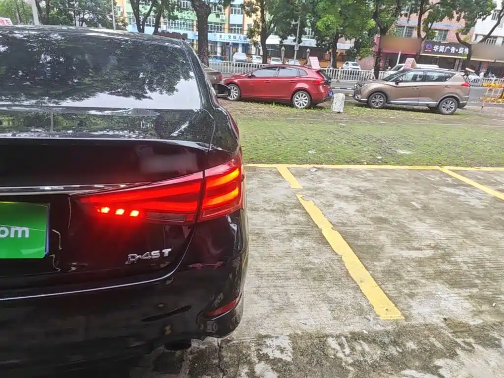 Toyota Crown 2019 2018 2.0T Fashion Edition