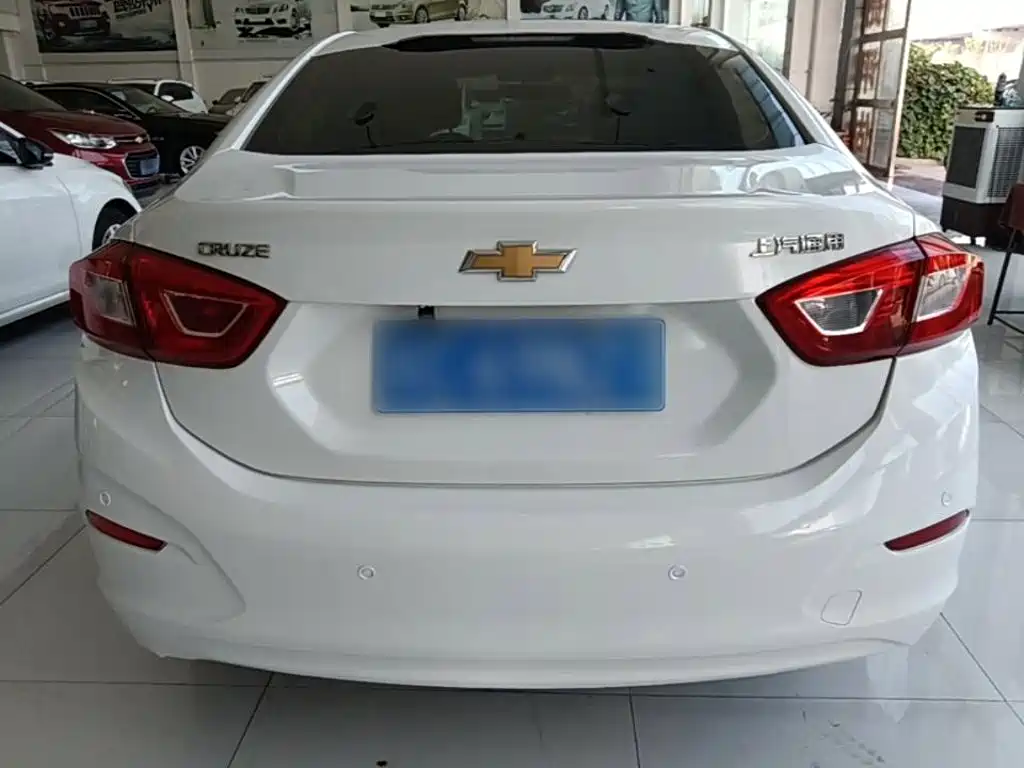 Chevrolet Cruze 2018 2018 320 Automatic Pioneer Sunroof Edition