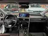 Фото 12 - Lexus RX