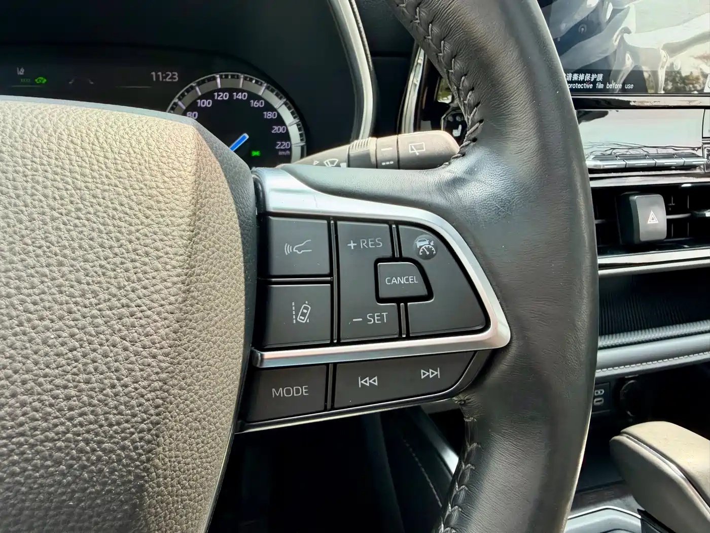 Toyota Crown Kluger 2024 2.5L HEV 4WD Luxury Edition фото 15