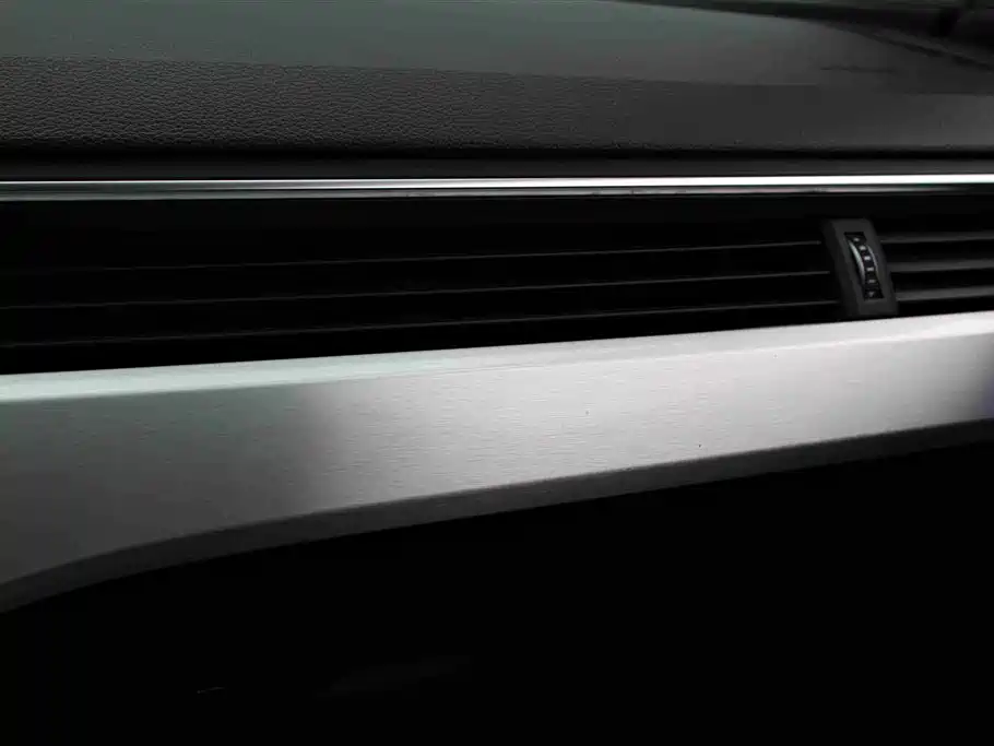 Audi A4L 2020 40 TFSI Luxury Dynamic фото 10
