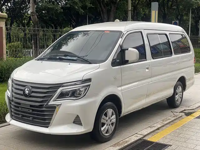 Forthing Lingzhi M5L 1.6L, базовая, 7 мест