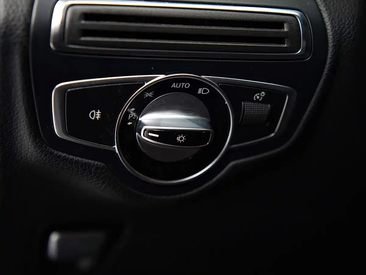Mercedes-Benz GLC 2016 GLC 260 4MATIC Dynamic фото 10