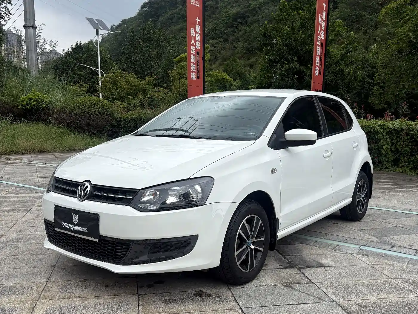 Volkswagen Polo 2014 2013 1.4L Manual Trend Edition