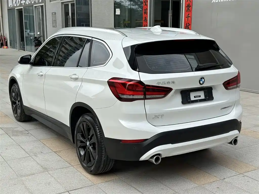 BMW X1 2021 sDrive20Li Fashion фото 8
