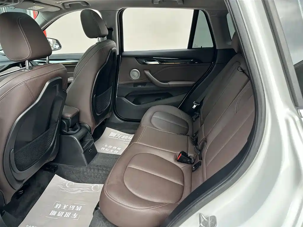 BMW X1 2021 sDrive20Li Fashion фото 12