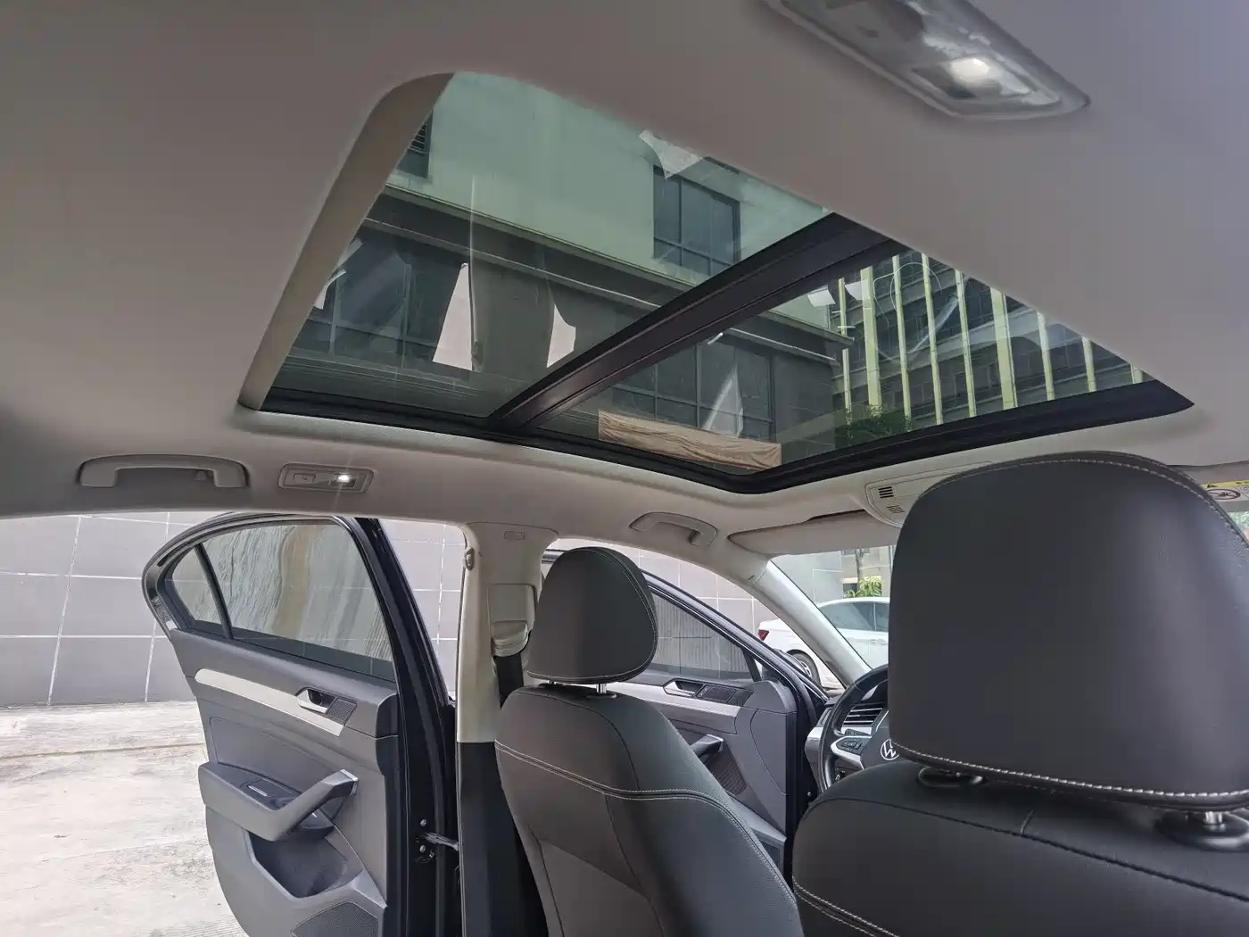 Volkswagen Magotan 2020 280TSI DSG Leading фото 17