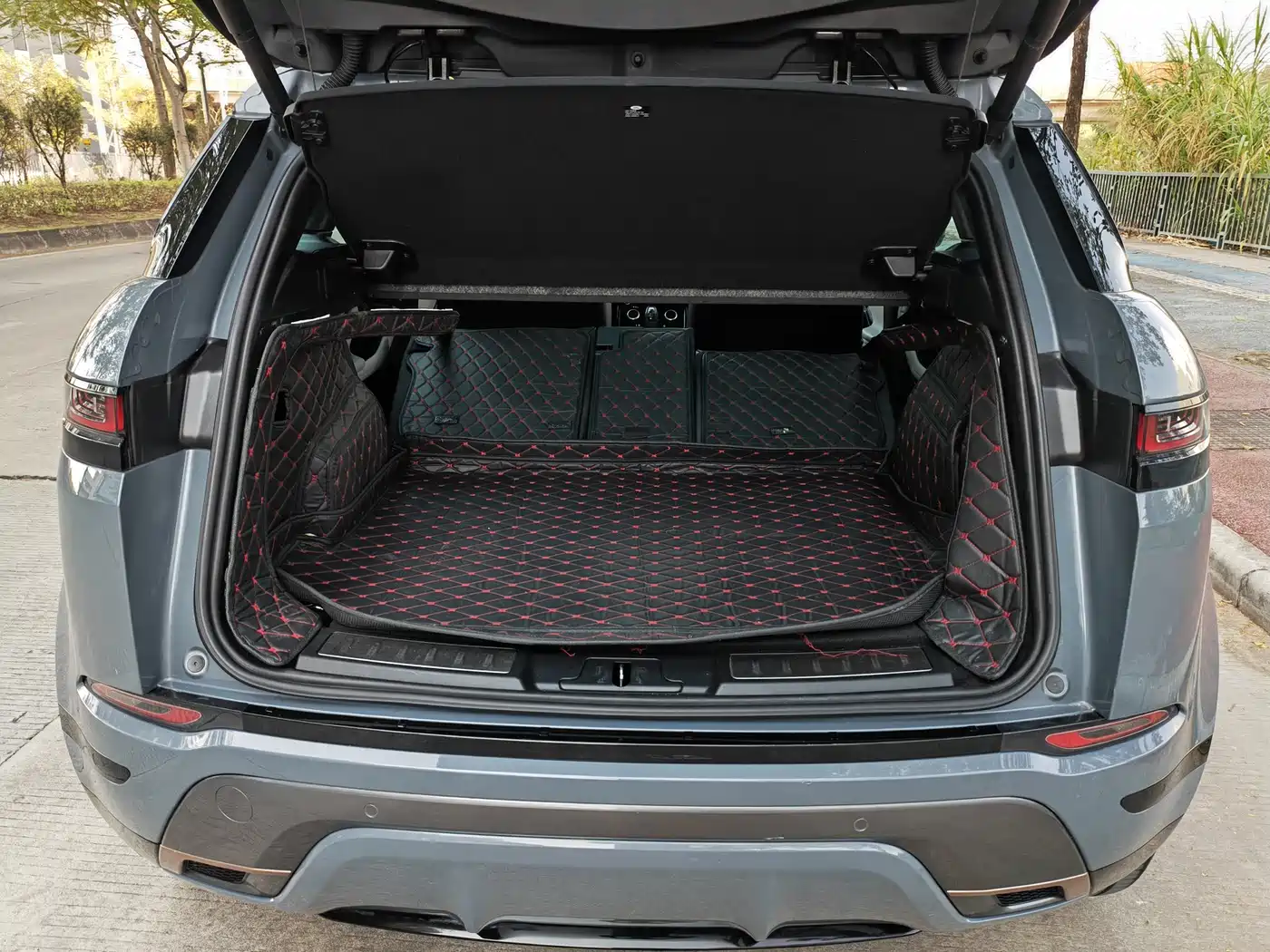 Land Rover Range Rover Evoque 2020 249PS R-DYNAMIC HSE Luxury Custom Edition фото 16