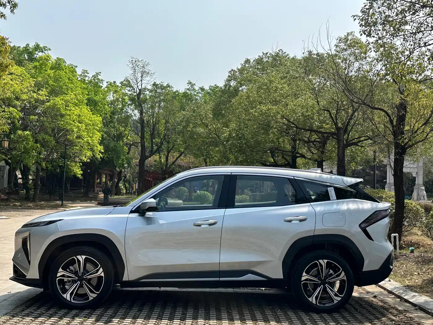 Geely Galaxy Galaxy L7 2025 EM-i 115km Explorer+ Edition фото 26