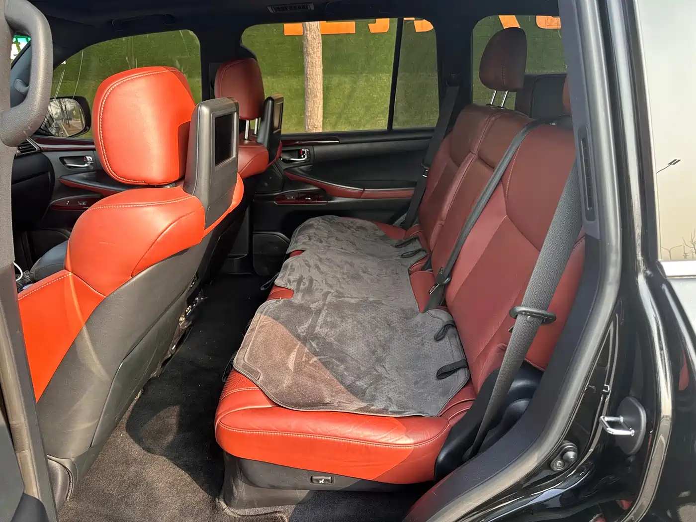 Lexus LX фото 14