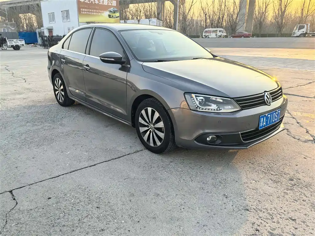 Volkswagen Sagitar 2012 1.8TSI Automatic Flagship Edition фото 3