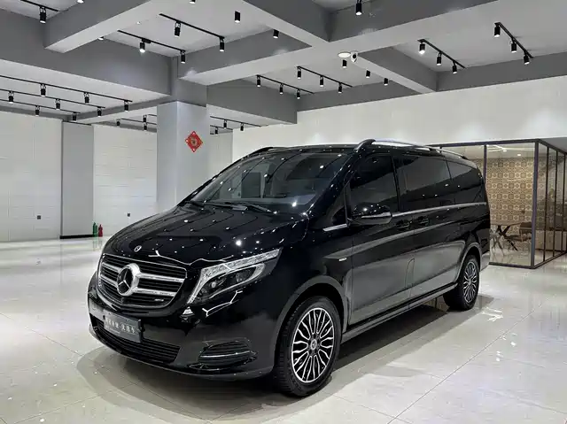 MERCEDES-BENZ V CLASS