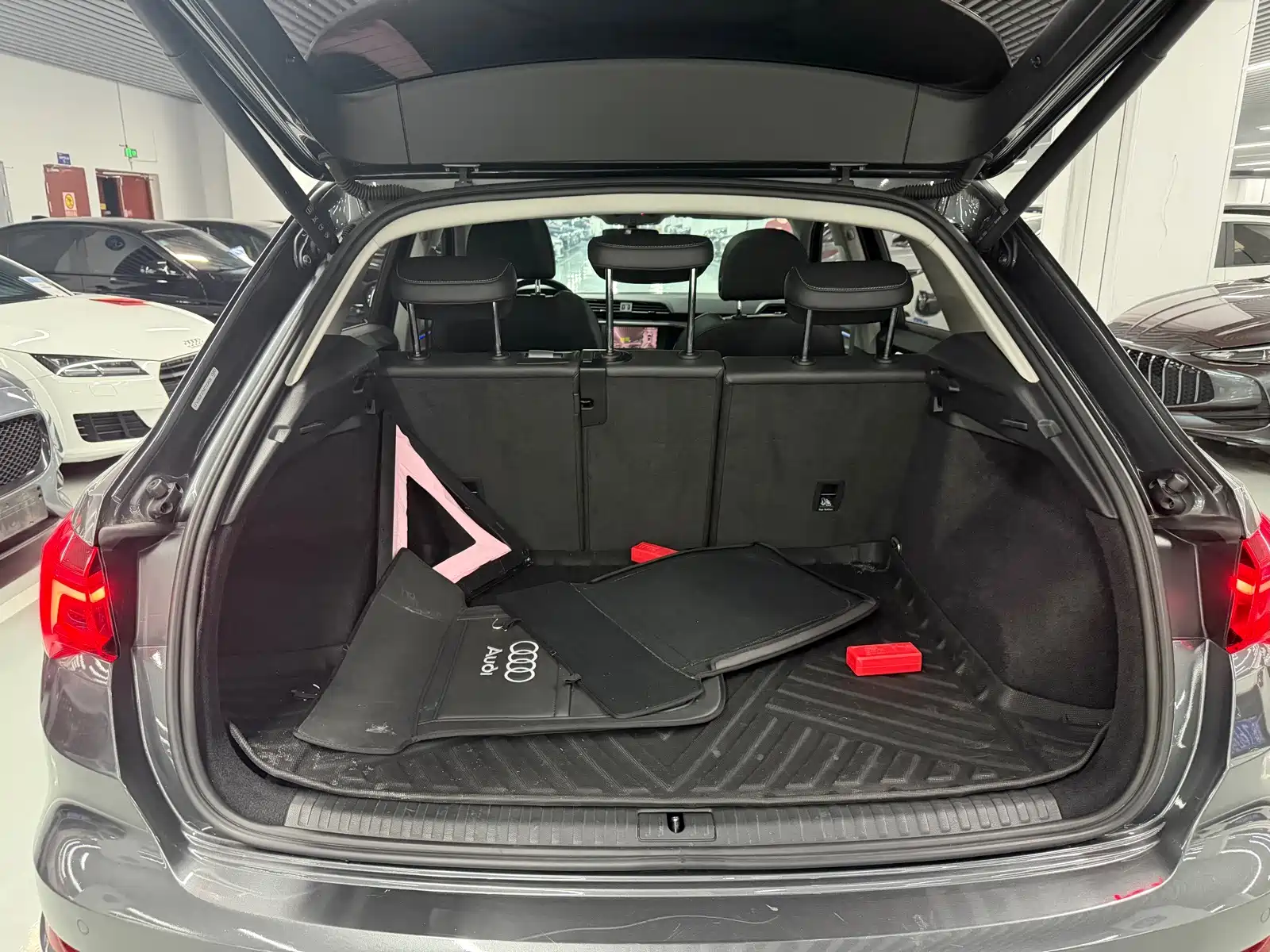 Photo 9 - Audi Q3