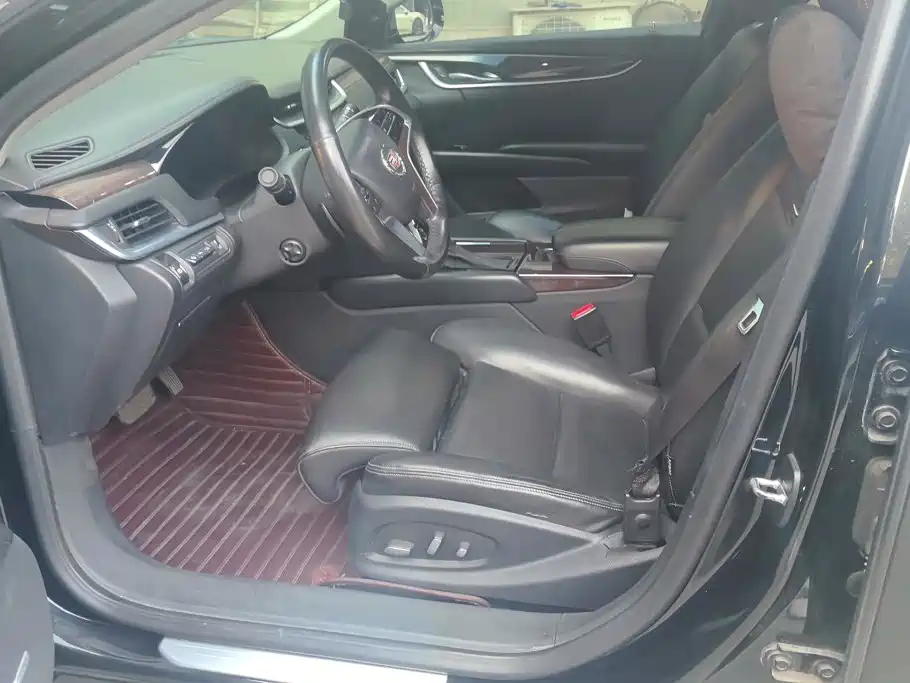 Cadillac XTS 2013 2013 28T Leading Edition