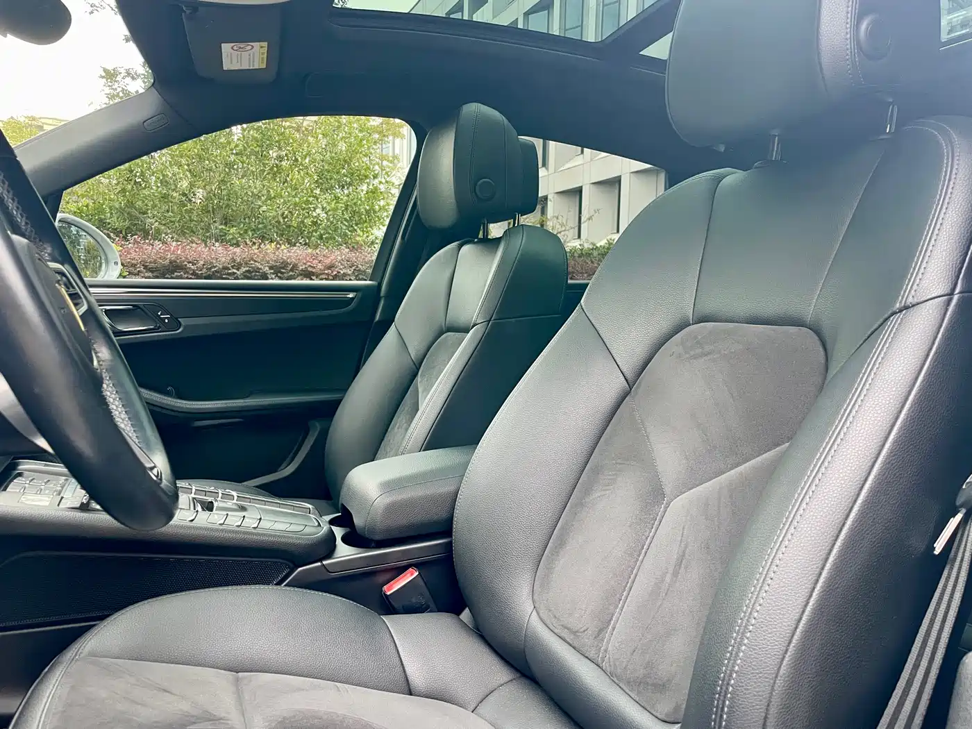 Porsche Macan 2016 Macan 2.0T фото 12