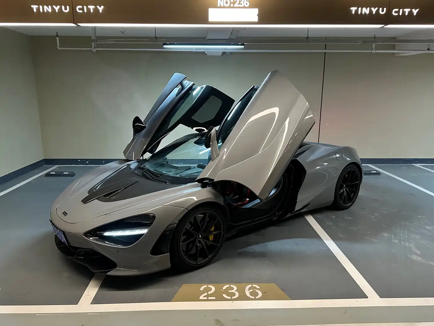 McLaren 720S 2019 4.0T Coupe фото 6