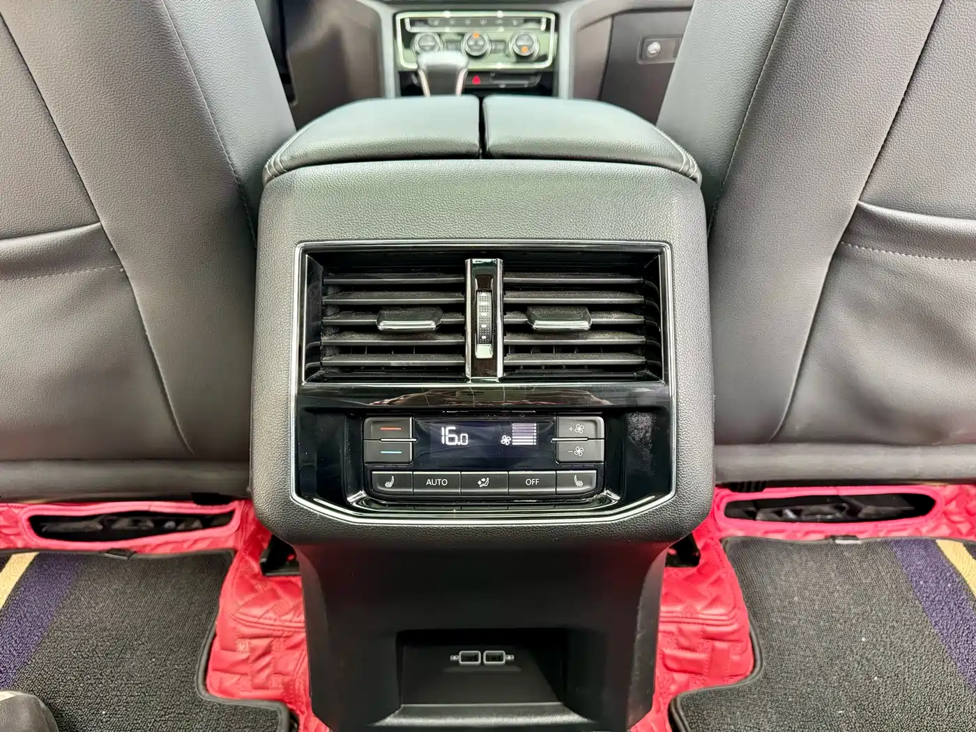 Volkswagen Teramont 2020 380TSI 4WD Luxury China V фото 21