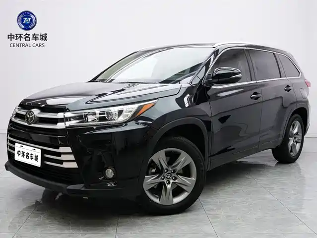 TOYOTA HIGHLANDER