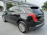 Photo 7 - Cadillac XT5