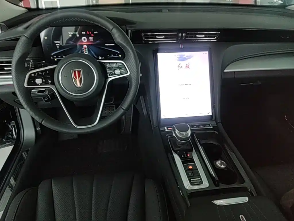 Фото 14 - Hongqi H5
