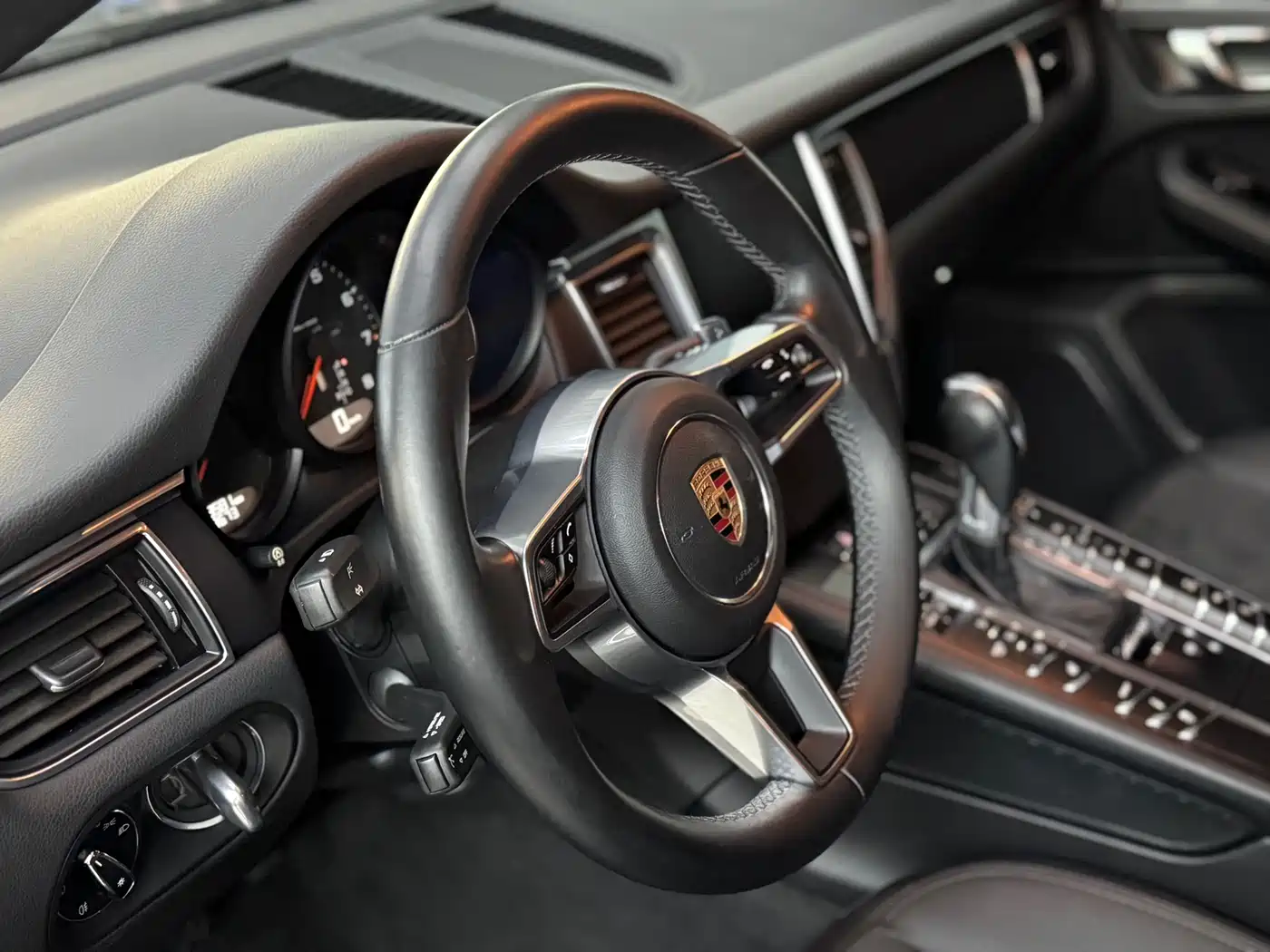 Porsche Macan 2017 Macan 2.0T фото 13