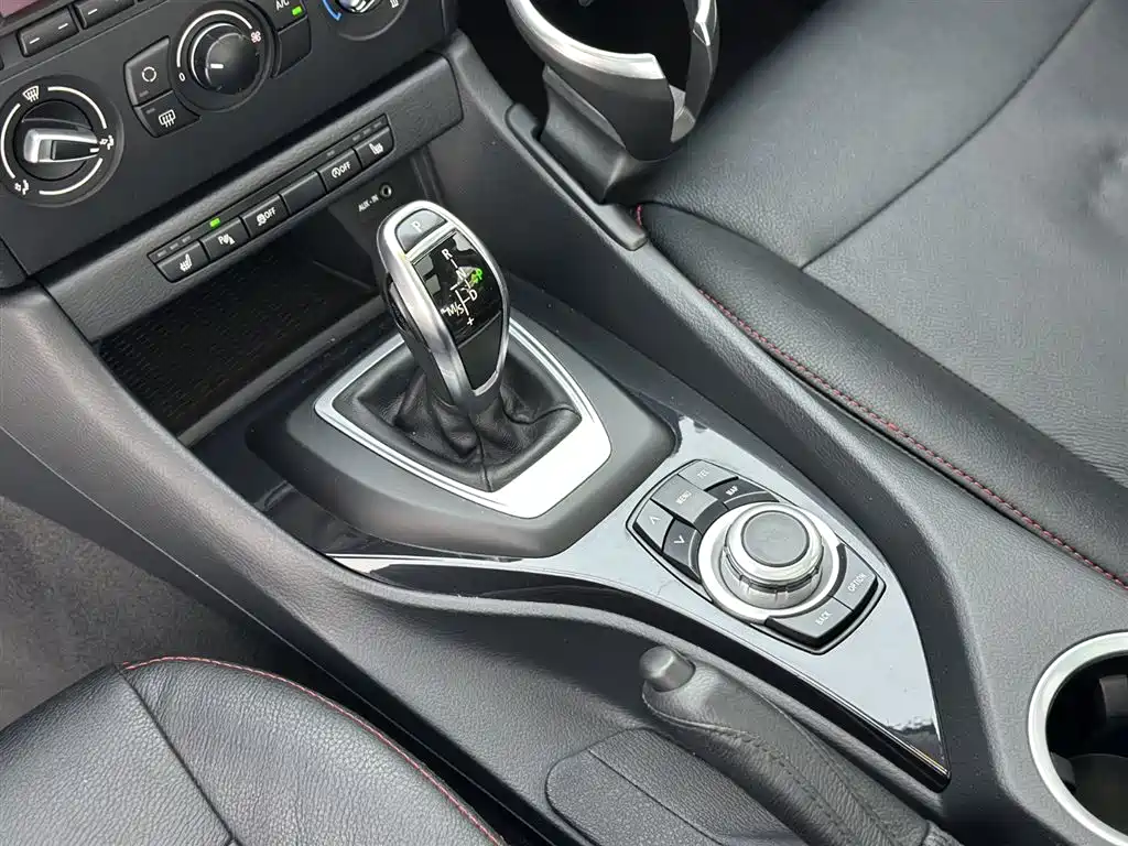 BMW X1 2015 Model sDrive18i Fashion Advanced Edition фото 19