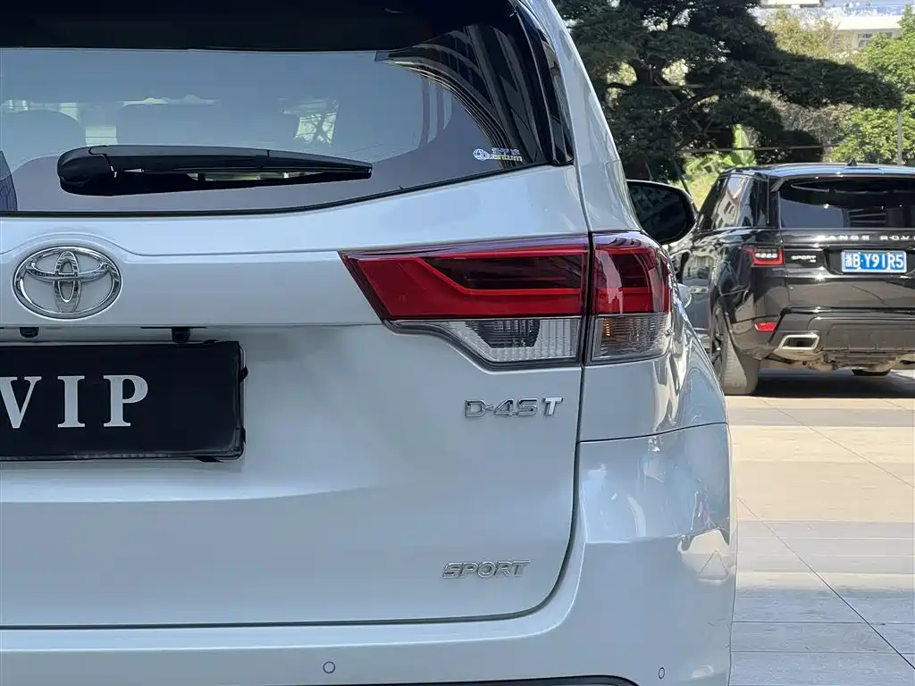 Toyota Highlander 2021 2.0T FWD Luxury 7-Seater фото 14