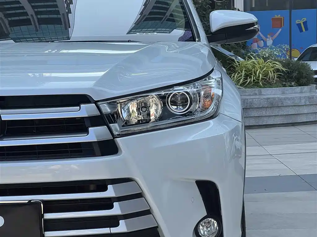 Toyota Highlander 2021 2.0T FWD Luxury 7-Seater фото 11