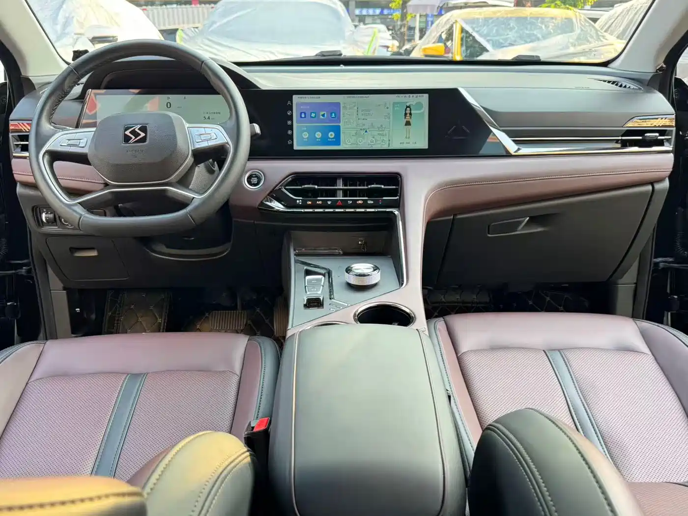 Sehol X8 PLUS 2023 2023 1.5TGDI DCT Smart Family Edition (7-seater)