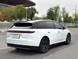 Фото 16 - Li Auto i6
