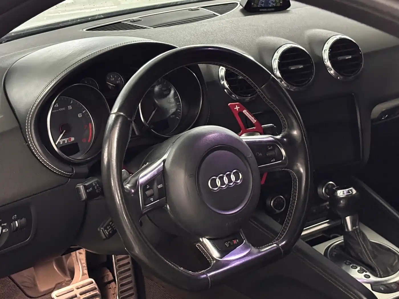Audi TTS 2011 Model TTS Coupe 2.0TFSI quattro фото 10