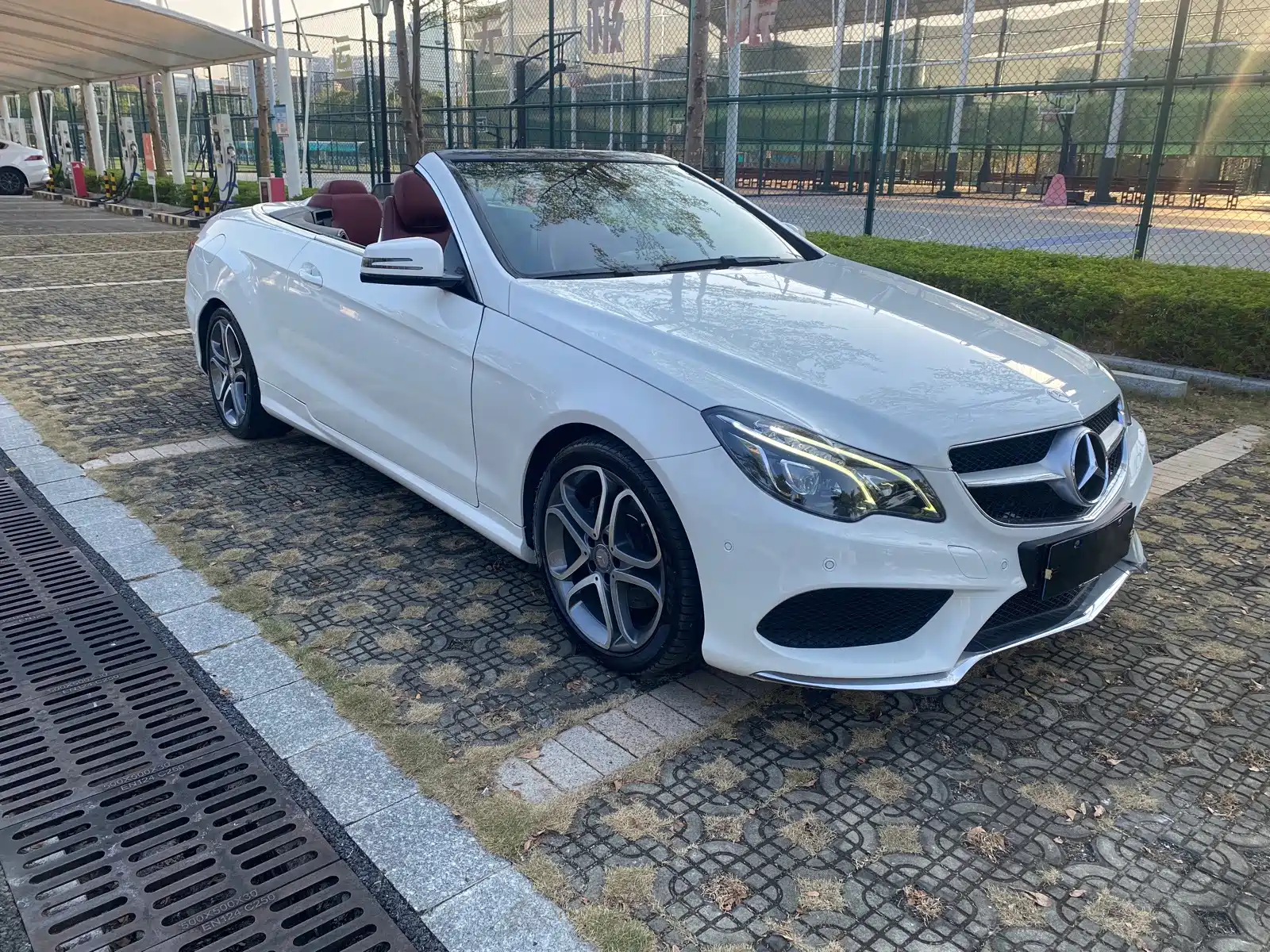 Фото 2 - Mercedes-Benz E-Class (Import)