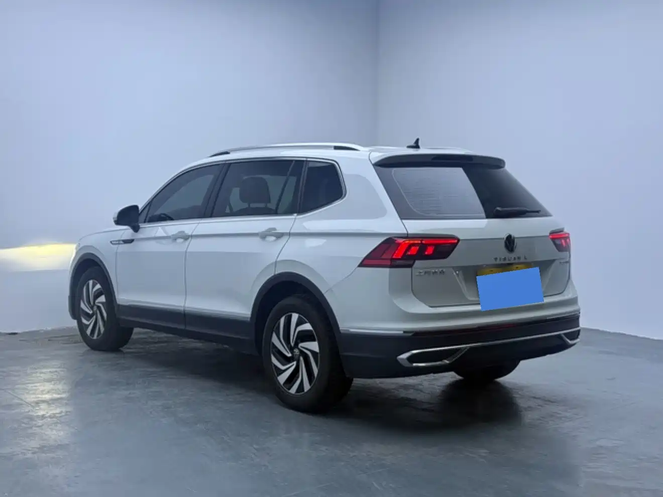 Фото 5 - Volkswagen Tiguan L