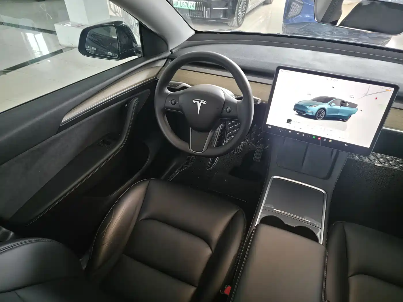 TESLA MODEL Y