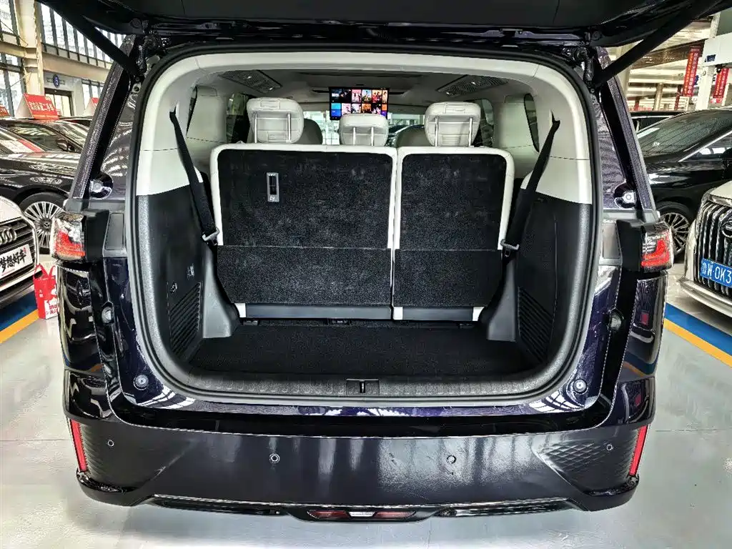 Voyah Auto Voyah Dreamer 2025 PHEV AWD Flagship Kunpeng Edition фото 12