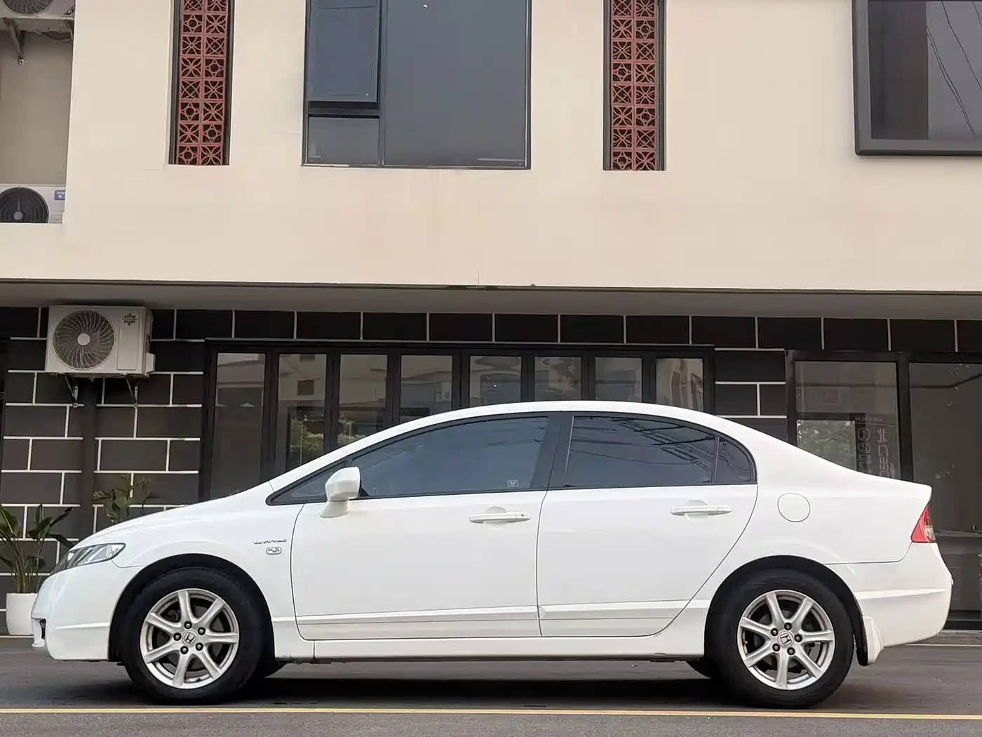 Фото 7 - Honda Civic