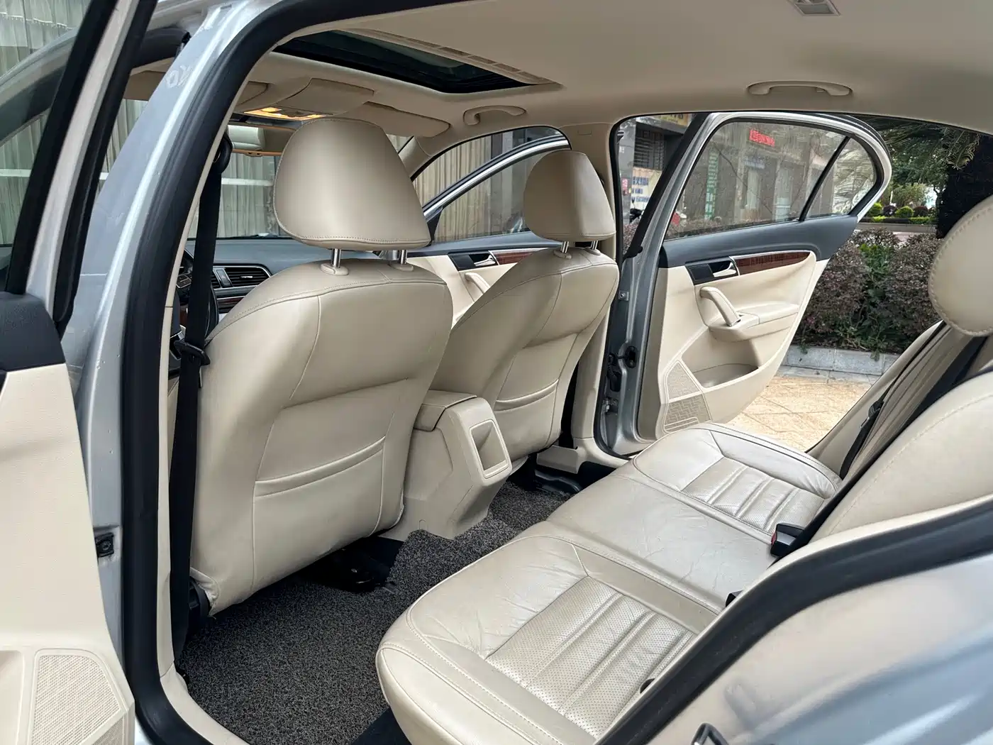 Volkswagen Lavida 2013 Model 1.4TSI DSG Luxury фото 5