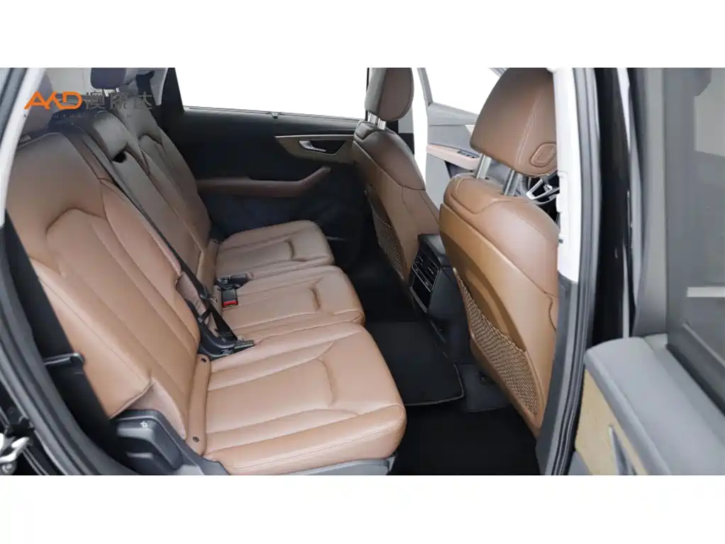 Photo 8 - Audi Q7