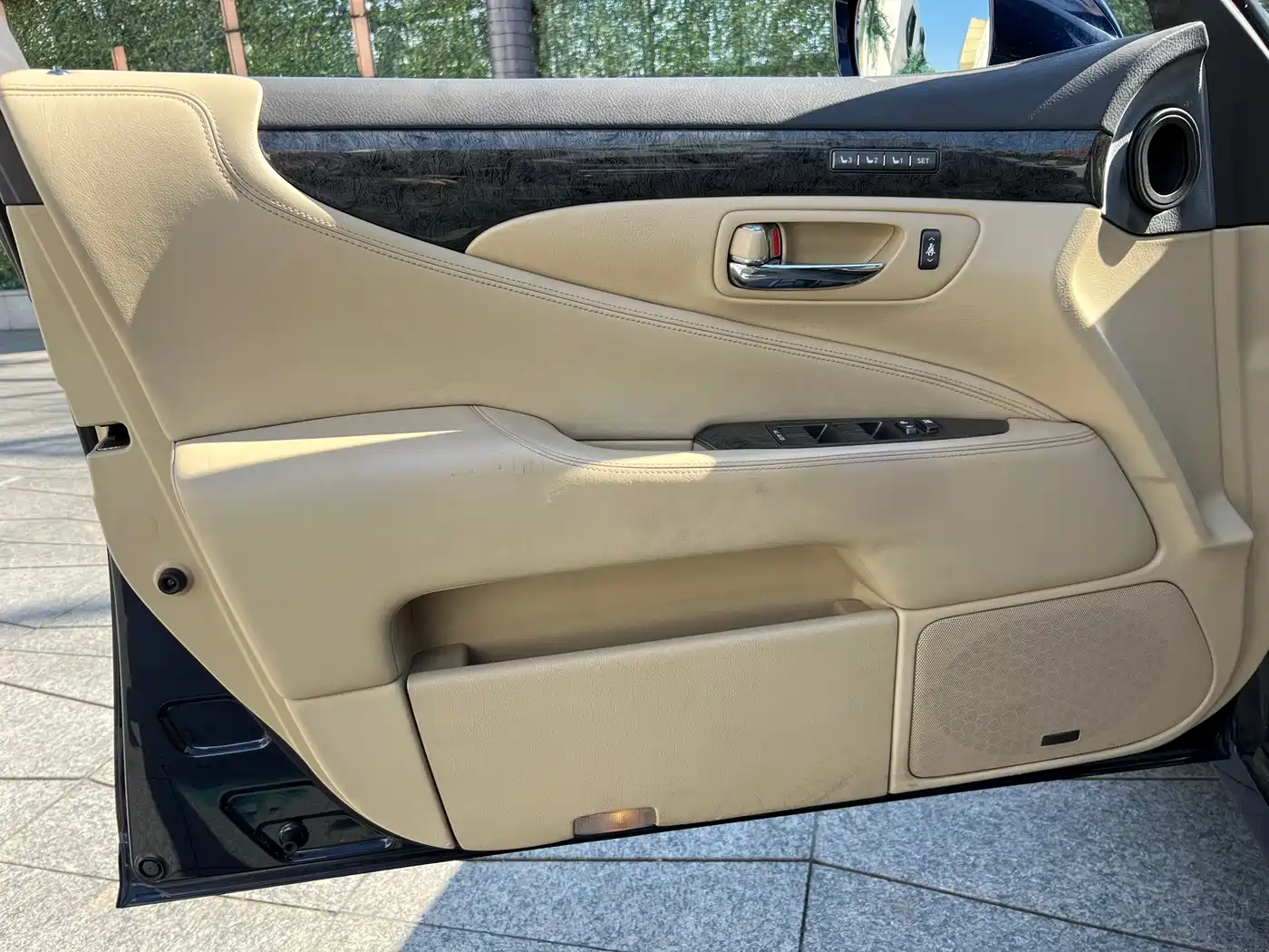 Lexus LS 2006 460L Premium Edition фото 22