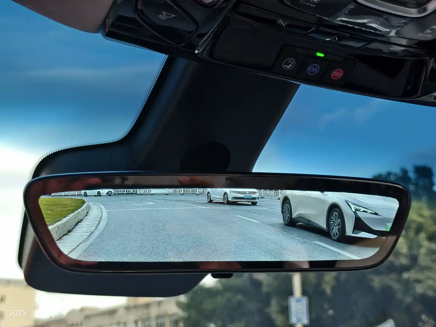 BUICK GL8 NEW ENERGY