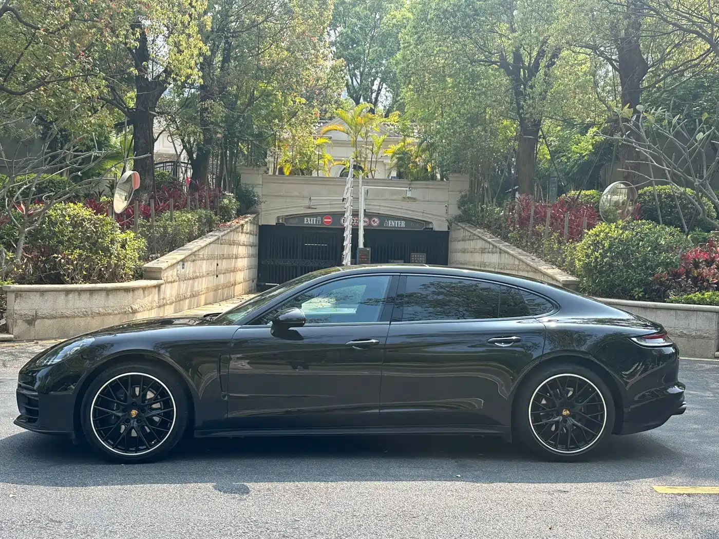 PORSCHE PANAMERA