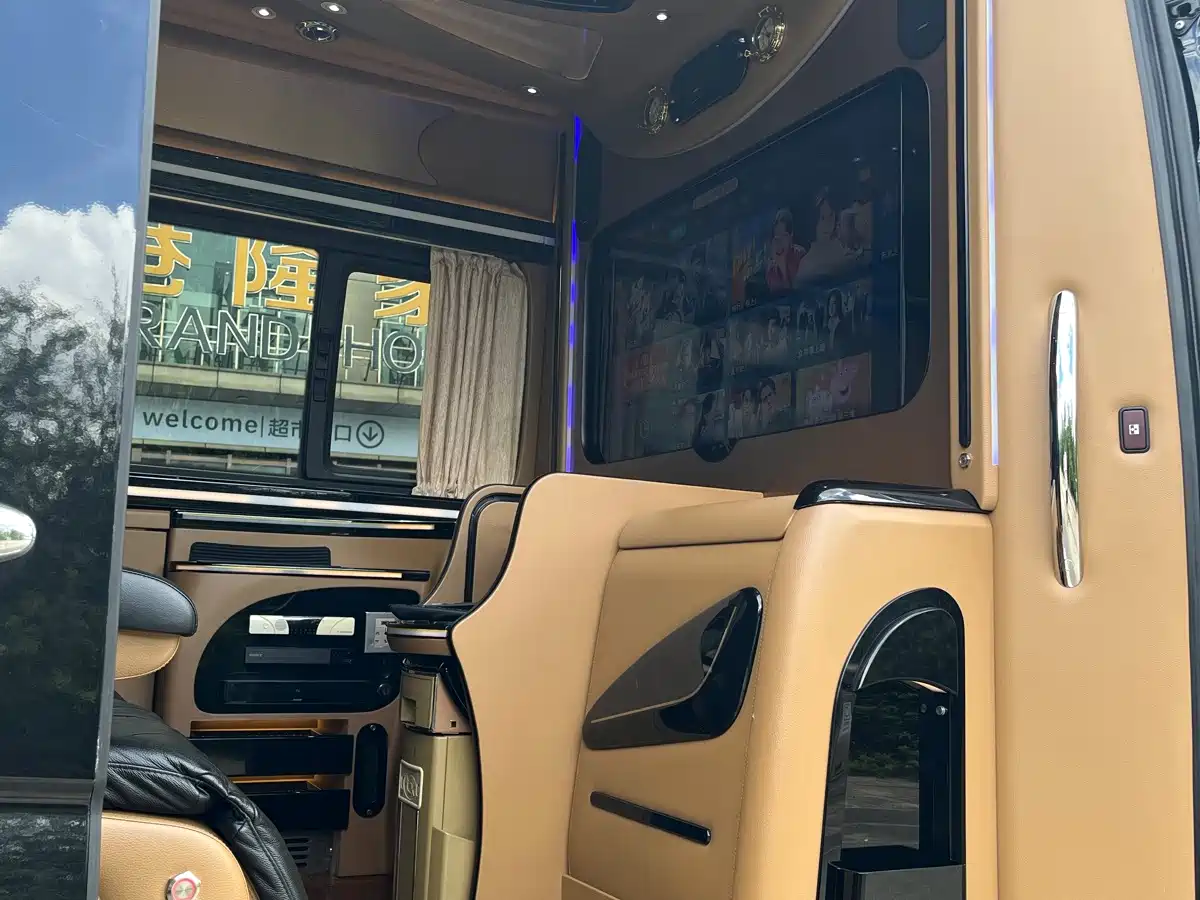 Mercedes-Benz Sprinter 2017 2016 WORKER