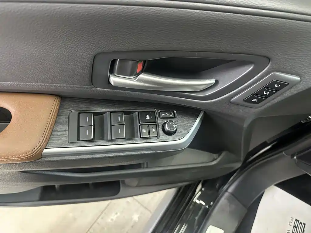 Toyota Granvia 2026 2026 Model 2.5L Hybrid Flagship ULTRA Edition