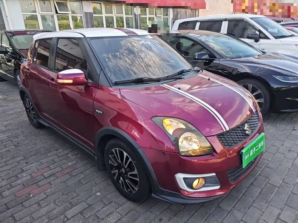 Фото 4 - Suzuki Swift