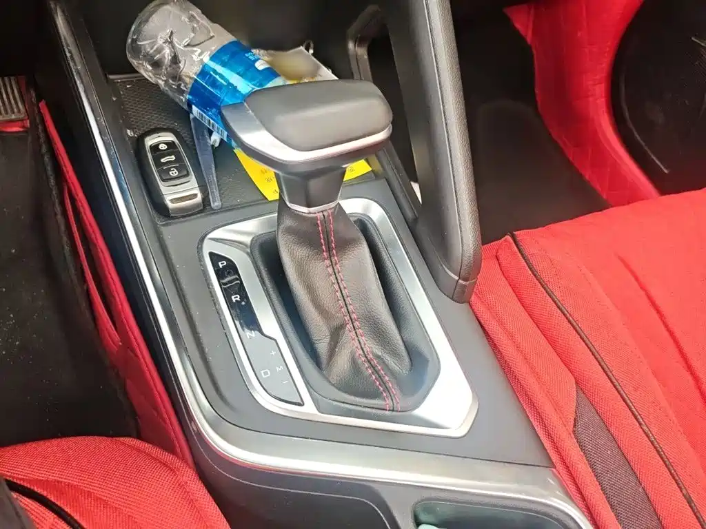 Фото 7 - Geely Vision X3