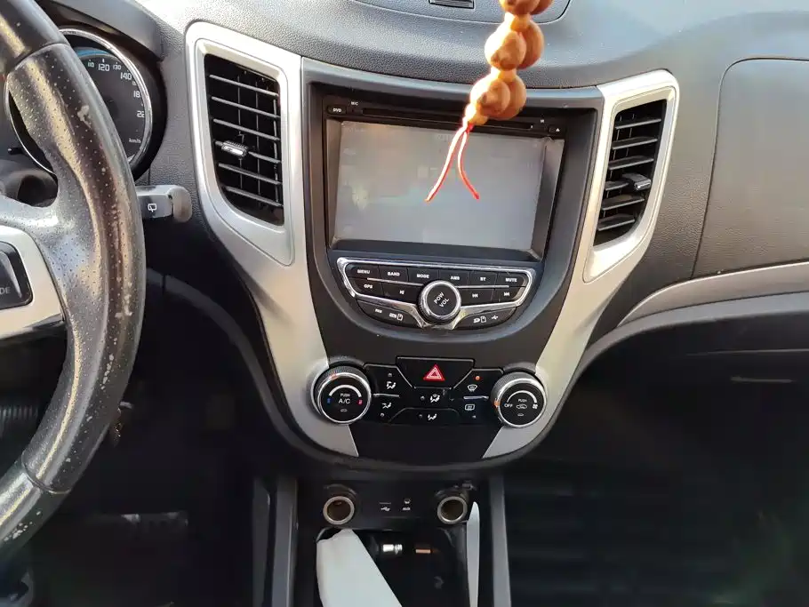 Changan CS35 2015 2014 1.6L Manual Luxury Type China V