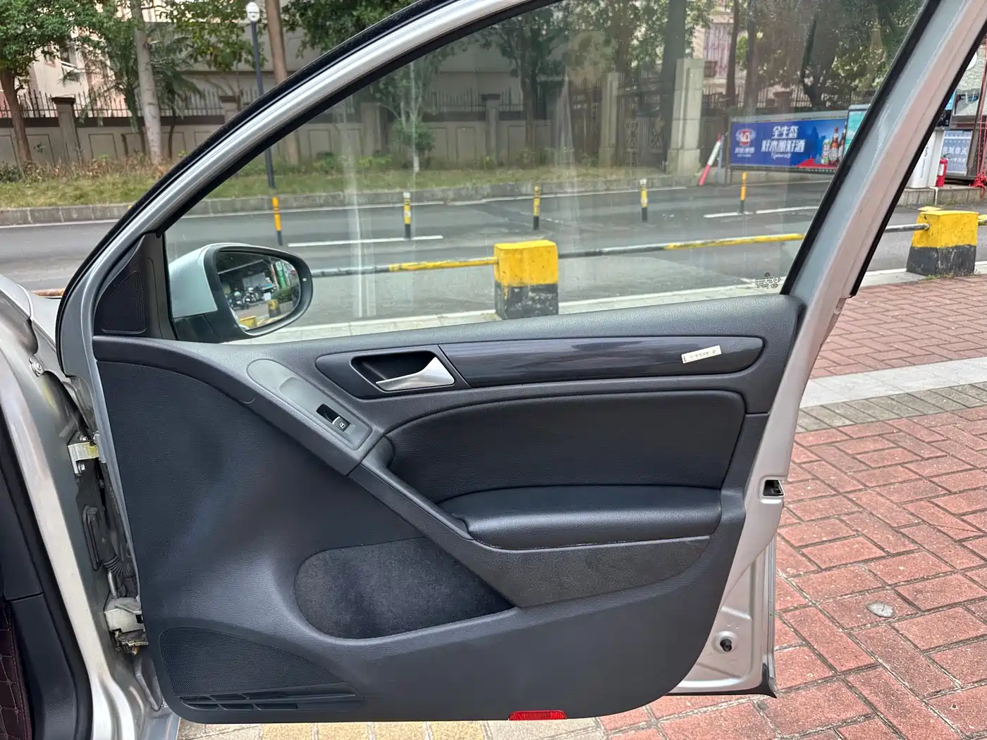 Volkswagen Golf 2011 1.4TSI Auto Comfort фото 17