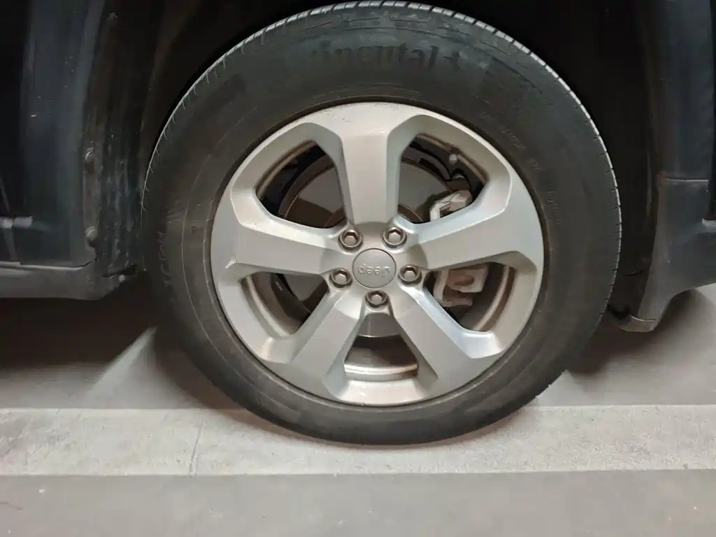 Фото 24 - Jeep Compass