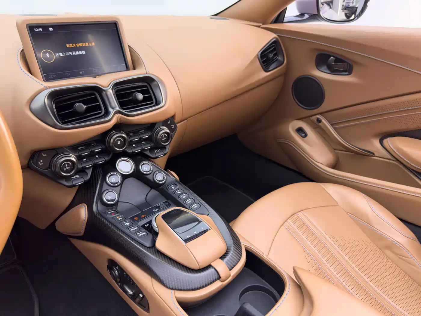 Aston Martin V8 Vantage 2021 2020 4.0T V8 Roadster