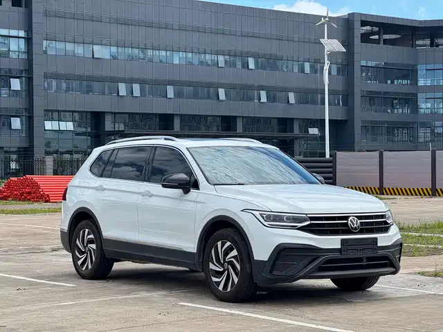 Volkswagen Tiguan L 2025 Model 300TSI Auto 2WD Dragon Edition — фото 3